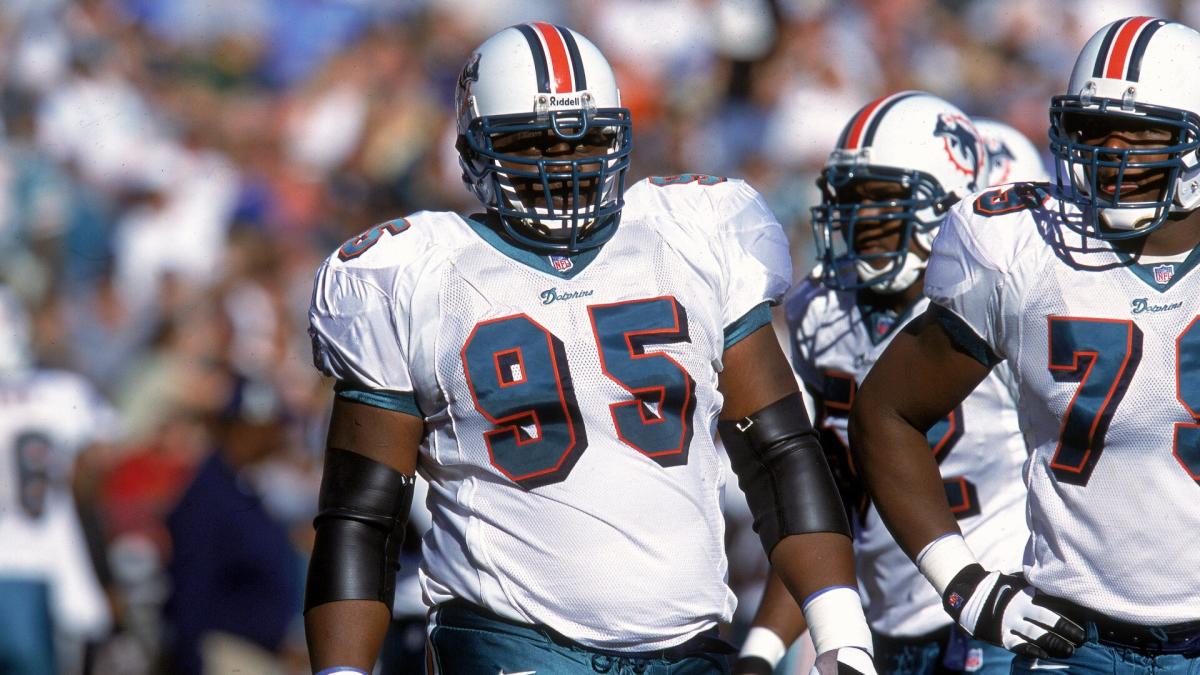 The Bowens Era: Tim Bowens to Be Officially Inducted into Dolphins Ring of Honor at Cardinals Game